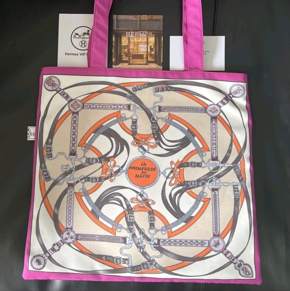 Hermès Scarf Print Tote Bag, Birthday Gift, VIP, New! - Picture 3 of 9